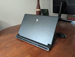 Alienware m17 R5 AMD